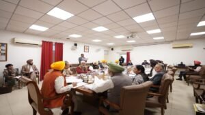 पंजाब में चुनाव से पहले फ्री दाल-चीनी देगी AAP सरकार:नमक-तेल, हल्दी भी मिलेगी; CM ने मेरी रसोई स्कीम लॉन्च की; शराब महंगी नहीं होगी