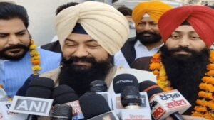 पंजाब SC आयोग चेयरमैन का बाजवा पर तंज:जसवीर बोले- गरीबों को अपमानित करने वालों पर होगी कार्रवाई, बाबा निरंजन दास का आशीर्वाद लिया