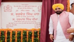 मुख्यमंत्री Bhagwant Singh Mann ने 14.63 करोड़ रुपये के खेल स्टेडियम का शिलान्यास किया ताकि युवाओं की ऊर्जा को सही दिशा दी जा सके