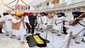 CM भगवंत सिंह मान ने श्री हरिमंदिर साहिब में माथा टेका, बेअदबी विरोधी ऐतिहासिक कानून बनाने की समझ और शक्ति देने के लिए परमात्मा का शुक्राना किया