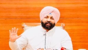CM भगवंत सिंह मान के ऐलान के 24 घंटों के भीतर पंजाब सरकार द्वारा निजी स्कूलों द्वारा मनमाने तरीके से फीस वृद्धि पर रोक लगाने के लिए कानून का मसौदा तैयार करने के आदेश